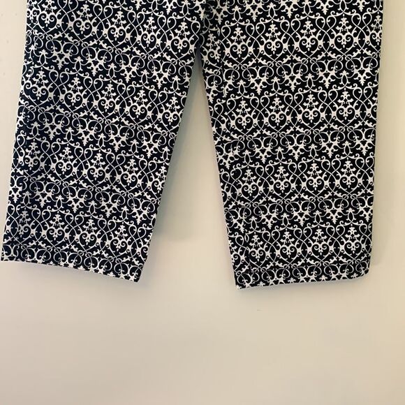Ann Taylor black and white print cropped pants Margo fit Size 4 Inseam 20” - Picture 4 of 6